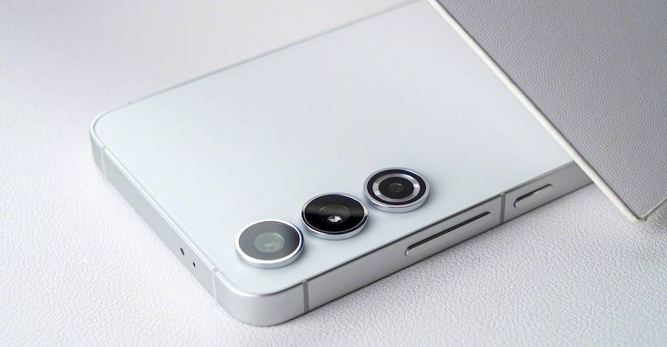 Nên mua Samsung Galaxy S23 ngay bây giờ hay đợi Galaxy S24 ra mắt?