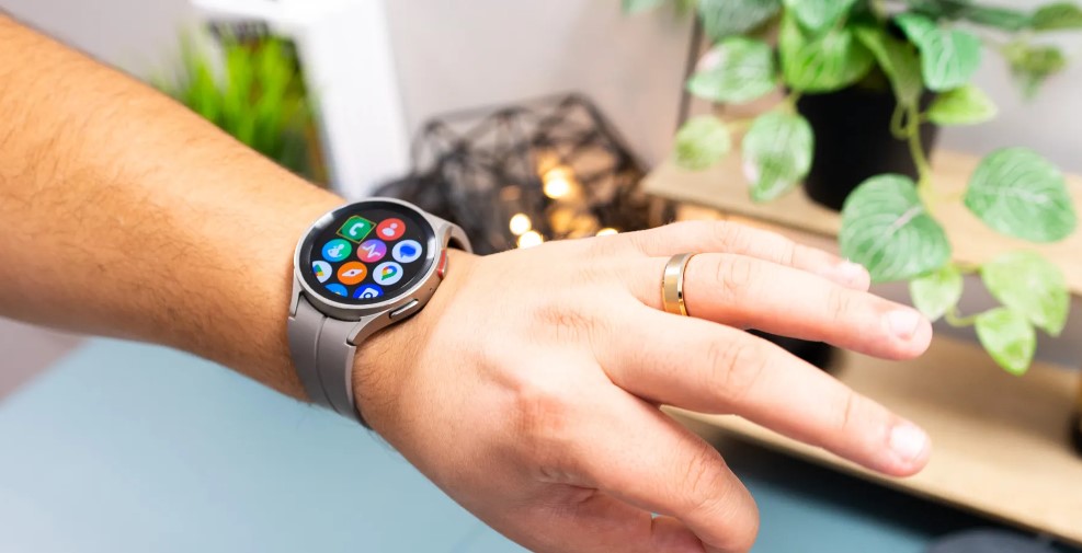 Universal Gestures trên Galaxy Watch là gì? Làm được gì, sử dụng như thế nào?