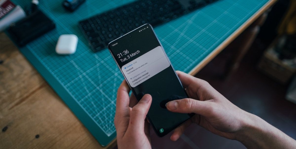 kham-pha-8-tinh-nang-hap-dan-cua-galaxy-watch-khi-su-dung-cung-iphone