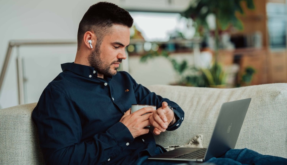 kham-pha-8-tinh-nang-hap-dan-cua-galaxy-watch-khi-su-dung-cung-iphone