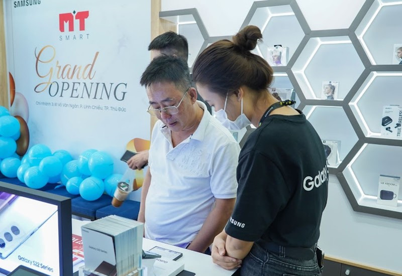 MT Smart là hệ thống bán lẻ các sản phẩm và phụ kiện Samsung chính hãng cao cấp tại TP.HCM