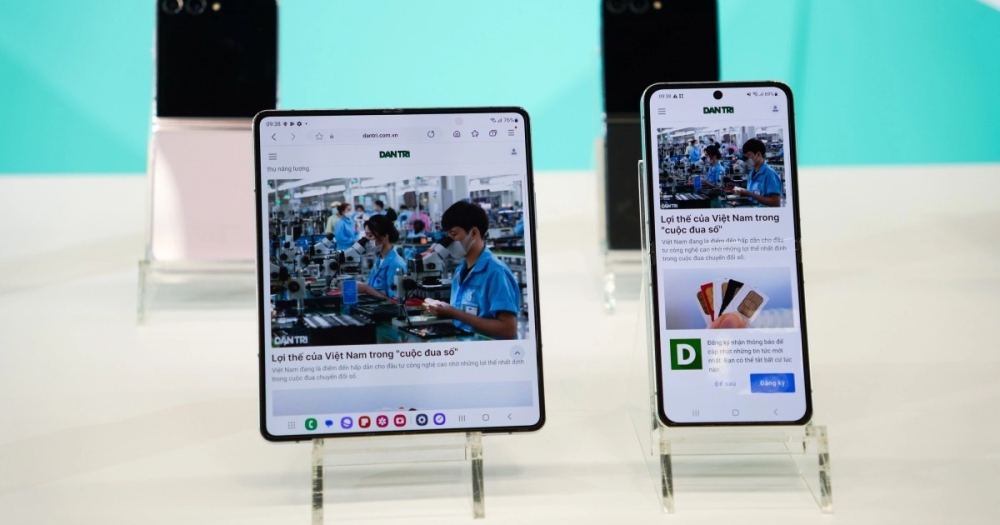 Galaxy Z Fold5 và Z Flip5 gây ấn tượng về thời lượng pin và tốc độ sạc